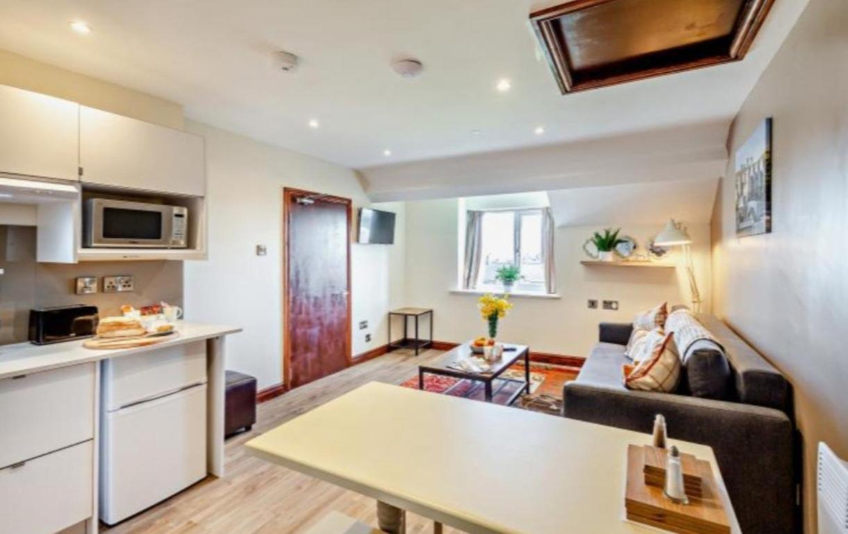 Lion Hotel & Studio Apartments 克里基厄斯 外观 照片